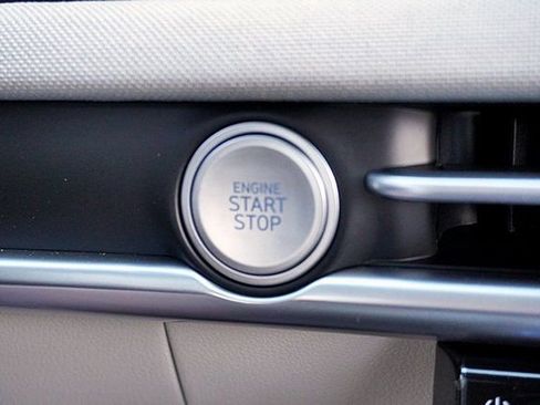 New 2026 Hyundai Tucson Limited image 38