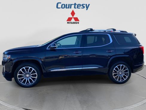 Used 2021 GMC Acadia Denali w/ Denali Ultimate Package AWD/4WD image 2