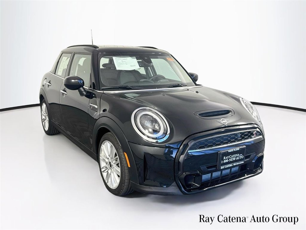 Used 2024 MINI Cooper S FWD image 1