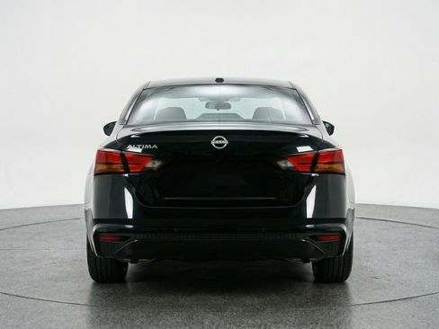 Used 2025 Nissan Altima 2.5 SV image 7