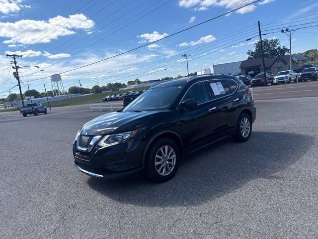 Used 2017 Nissan Rogue SV w/ SV Premium Package FWD image 4