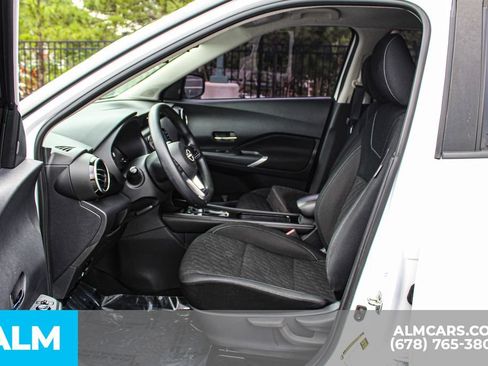 Used 2023 Nissan Kicks SV FWD image 16