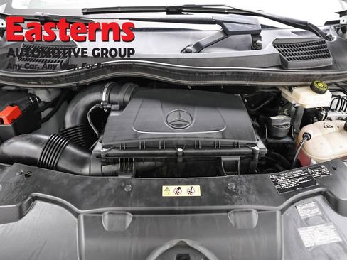 Used 2022 Mercedes-Benz Metris image 7