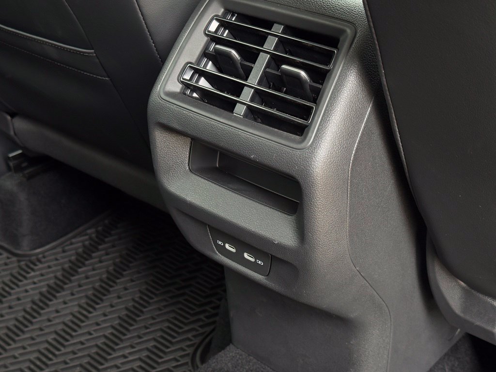 Used 2026 Volkswagen Tiguan SE AWD/4WD image 15