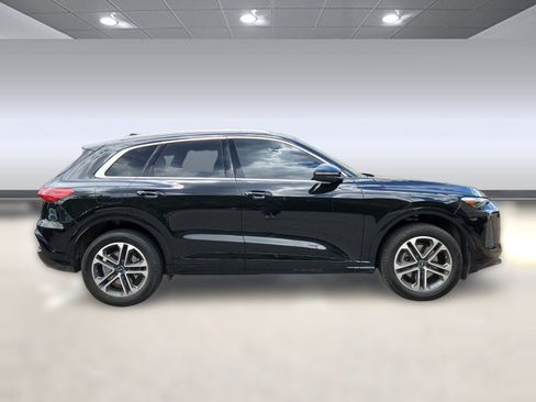 Used 2025 Audi Q5 Premium Plus w/ Premium Plus AWD/4WD image 7
