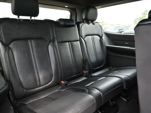 Used 2024 Jeep Wagoneer Series II w/ Flexible Seating Group RWD image 29