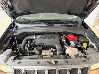 Used 2021 Jeep Renegade Limited w/ Sun & Sound Group