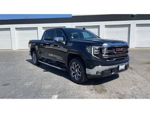 Used 2023 GMC Sierra 1500 SLT w/ SLT Premium Plus Package image 5