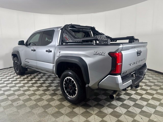 Used 2026 Toyota Tacoma TRD Off-Road AWD/4WD image 5