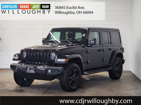 Used 2021 Jeep Wrangler Unlimited Sahara image 1