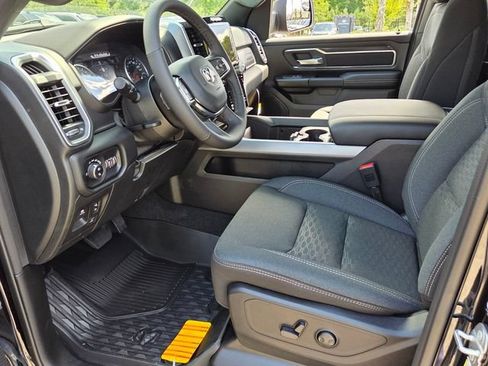New 2026 RAM 1500 Big Horn AWD/4WD image 8