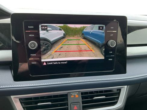 New 2025 Volkswagen Taos SEL image 17