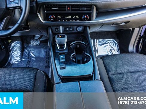 Used 2025 Nissan Rogue SV image 39