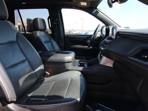 Used 2021 GMC Yukon SLT w/ SLT Luxury Plus Package image 8