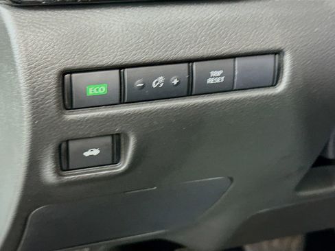 Used 2024 Nissan Sentra SR w/ SR Premium Package FWD image 12