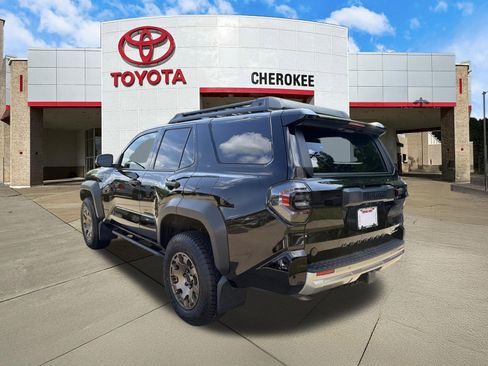 Used 2025 Toyota 4Runner Trailhunter AWD/4WD image 7