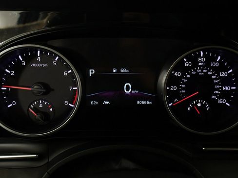 Used 2023 Kia Carnival EX FWD image 41