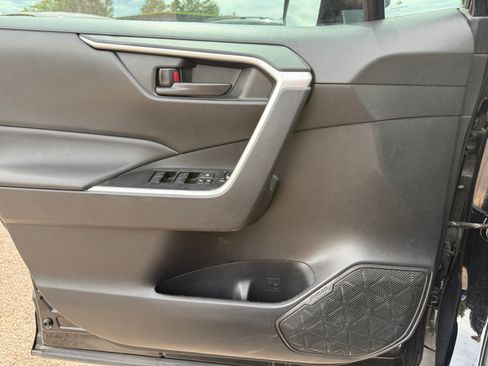 Used 2023 Toyota RAV4 LE FWD image 13