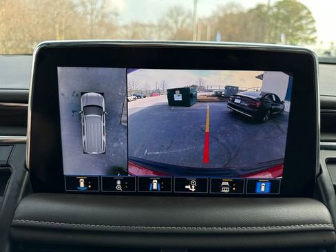 Used 2021 Chevrolet Suburban LT w/ LT Signature Package image 27