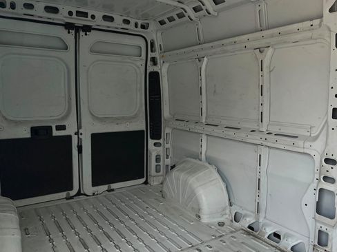 Used 2025 RAM ProMaster 2500 w/ Convenience Group FWD image 20