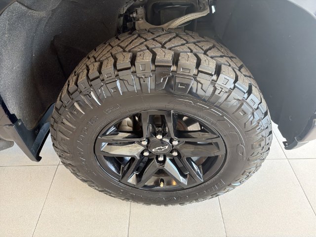 Used 2021 Chevrolet Silverado 1500 Custom Trail Boss w/ Midnight Edition AWD/4WD image 15