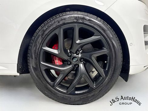 Used 2023 Land Rover Range Rover Sport SE image 38