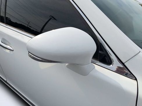 Used 2016 Lexus LS 460 w/ F Sport Package RWD image 11