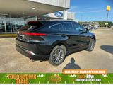 Used 2023 Toyota Venza Limited image 2