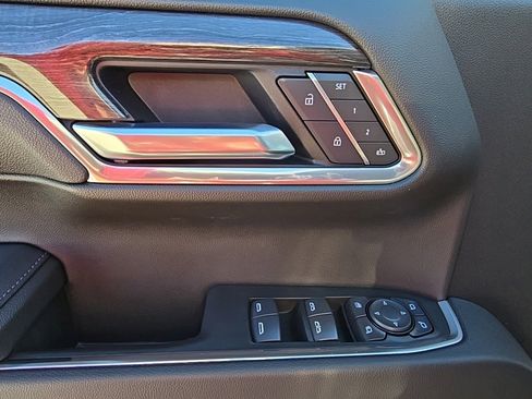 Certified 2025 Chevrolet Silverado 1500 LTZ w/ LTZ Premium Package image 21