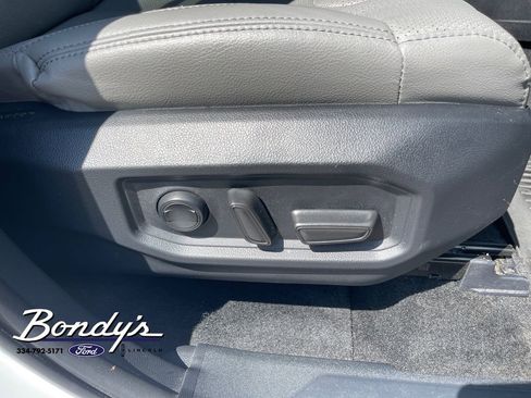 Used 2024 Toyota Tundra SR5 w/ SR5 Premium Package image 17