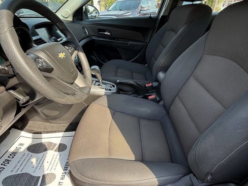 Used 2016 Chevrolet Cruze Eco image 18