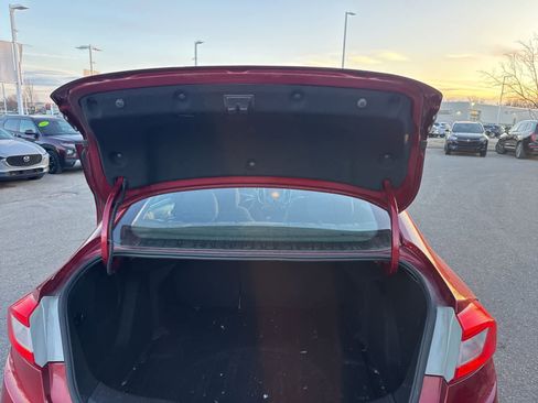 Used 2017 Chevrolet Cruze LT w/ Sun And Sound Package image 22