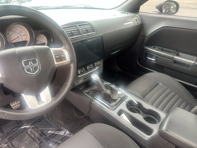 Used 2014 Dodge Challenger R/T RWD image 18