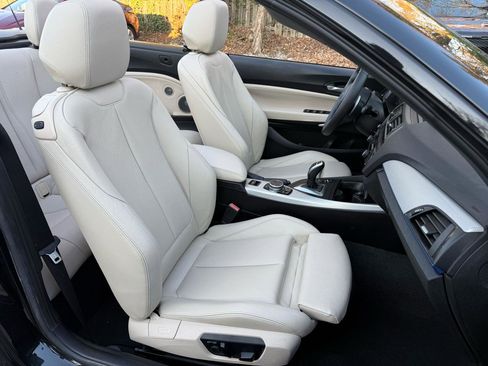 Used 2015 BMW M235i Convertible RWD image 4