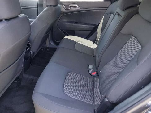 Used 2025 Kia Sportage LX FWD image 15