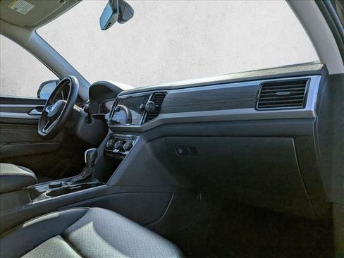 Used 2022 Volkswagen Atlas SE w/ Black Wheel Package image 22