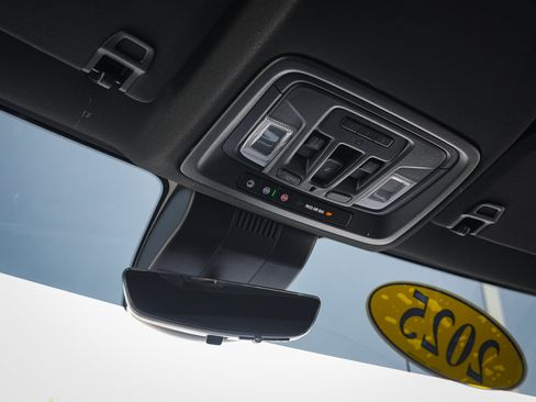 Used 2025 Chevrolet Silverado 2500 High Country w/ High Country Premium Package AWD/4WD image 27