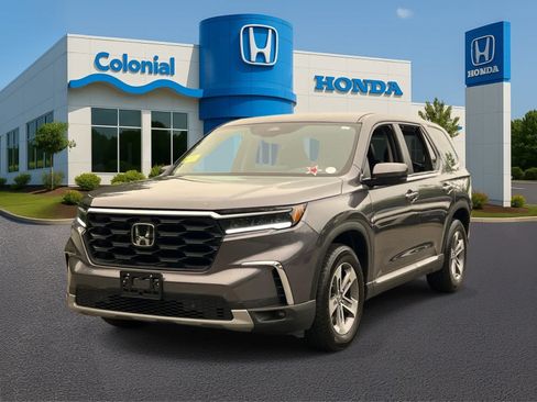 Used 2025 Honda Pilot EX-L image 2