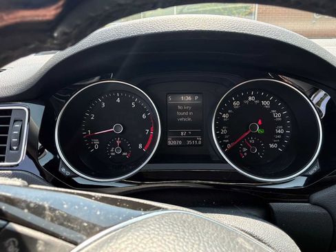 Used 2017 Volkswagen Jetta SEL FWD image 7