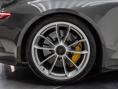 Used 2018 Porsche 911 GT3 RWD image 99