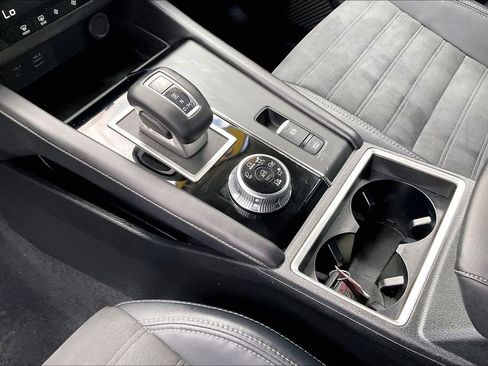 Used 2023 Mitsubishi Outlander SE AWD/4WD image 16