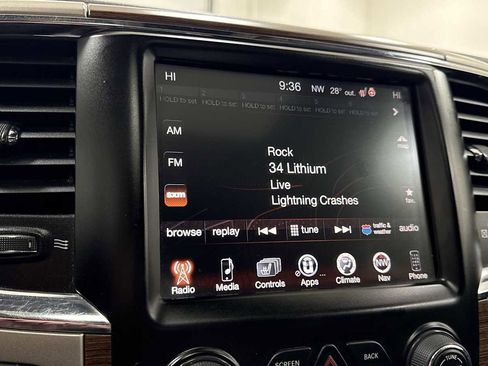 Used 2016 RAM 1500 Laramie w/ Convenience Group image 18