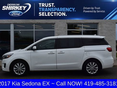 Used 2017 Kia Sedona EX FWD image 2