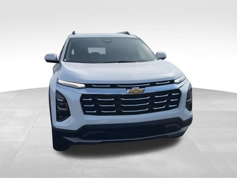 Used 2025 Chevrolet Equinox LT w/ Convenience Package II AWD/4WD image 3