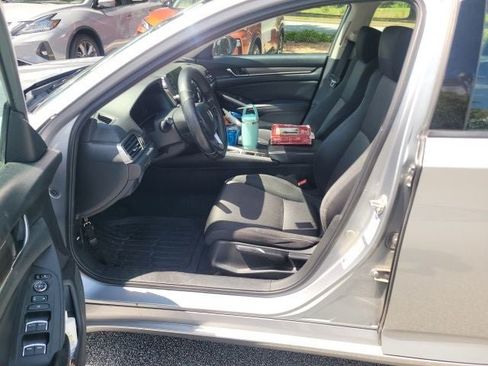 Used 2018 Honda Accord LX image 19