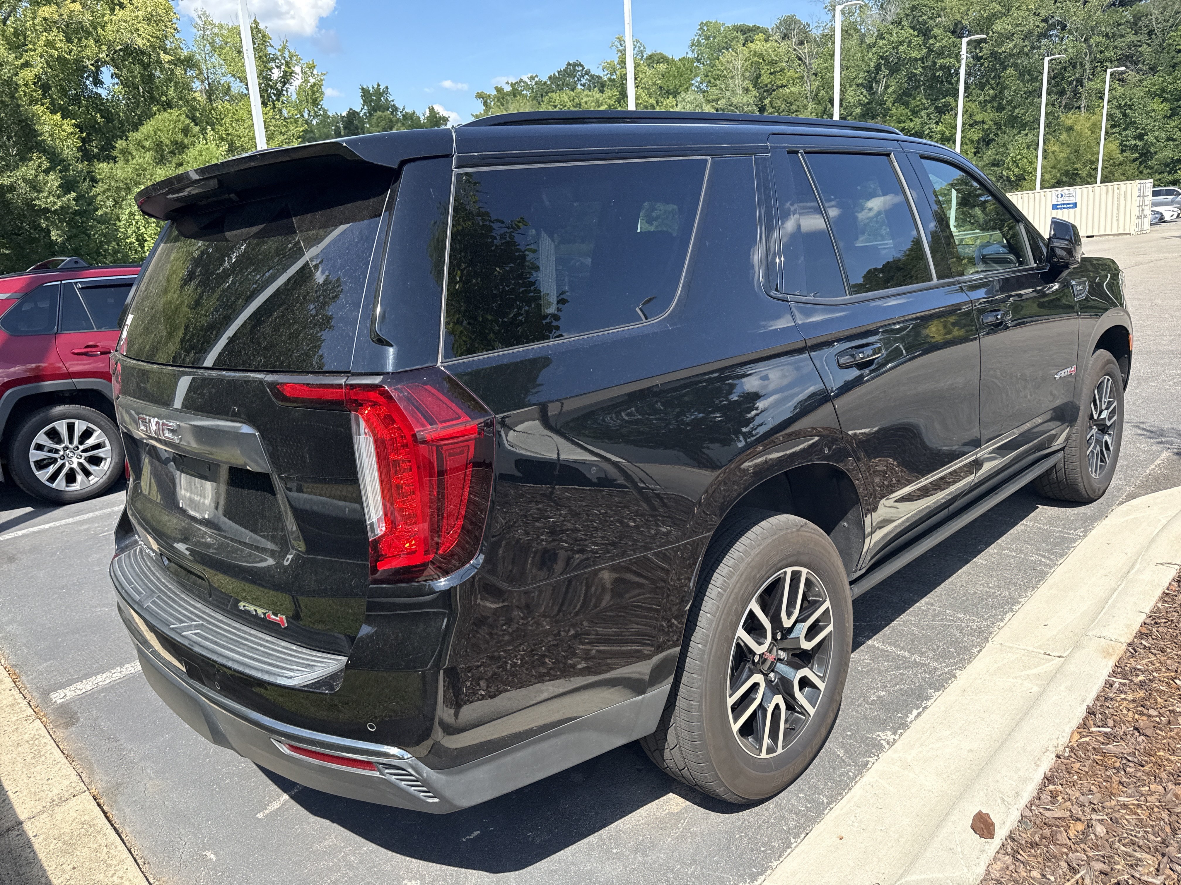 Used 2021 GMC Yukon AT4 w/ AT4 Premium Package AWD/4WD image 43