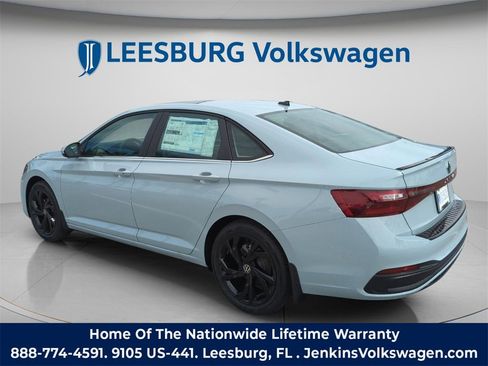 New 2026 Volkswagen Jetta SE image 9