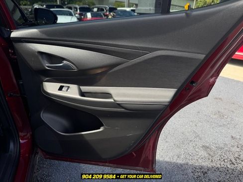 Used 2025 Buick Envista Preferred FWD image 23