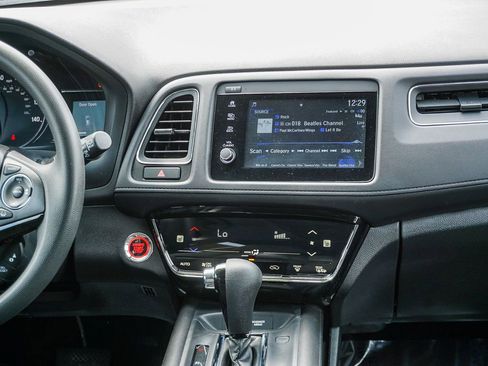 Used 2020 Honda HR-V EX image 16