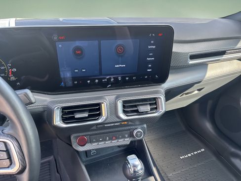 Used 2025 Ford Mustang Premium image 13